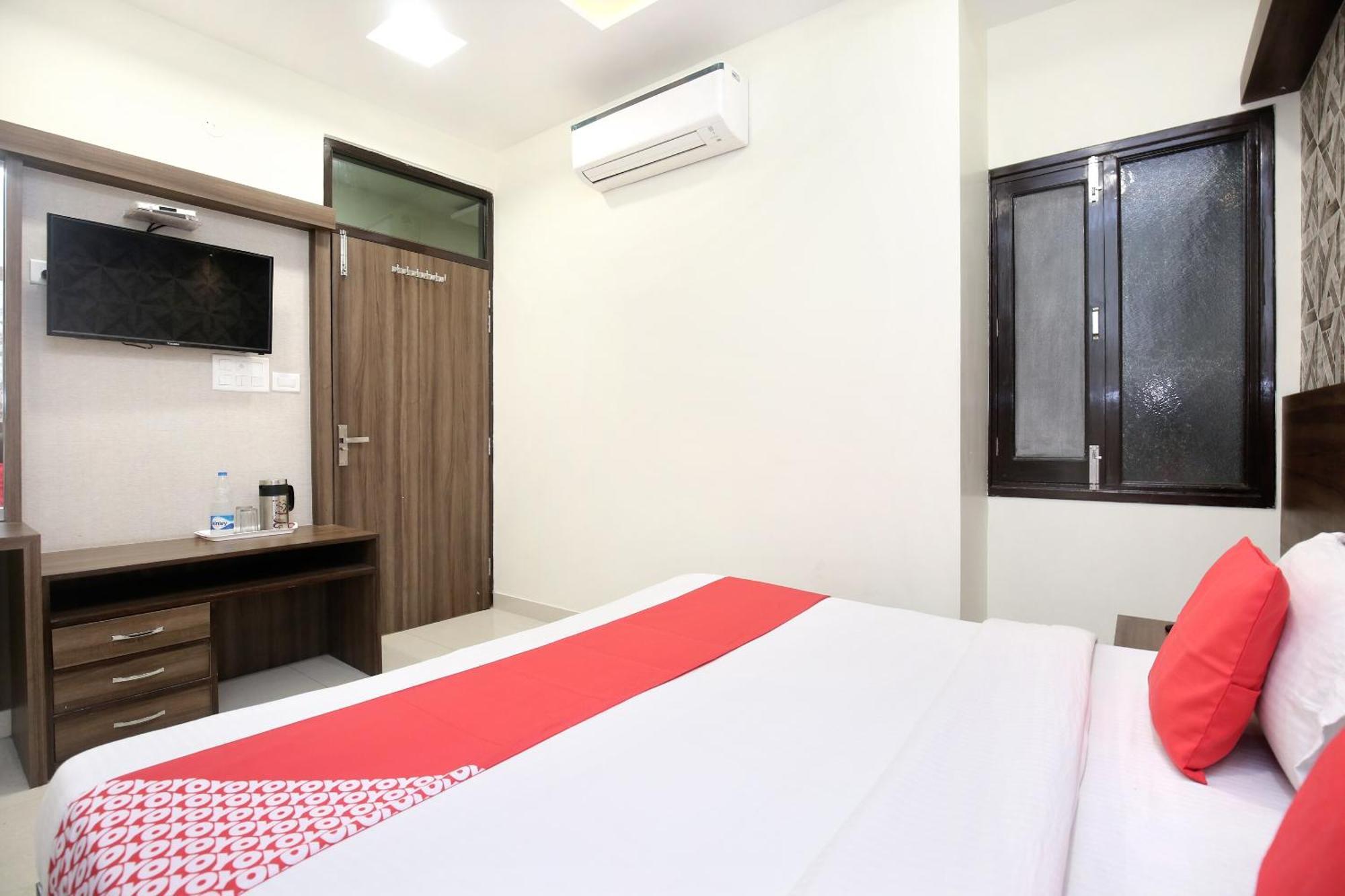 אמריצר Oyo 17307 Hotel Kings מראה חיצוני תמונה