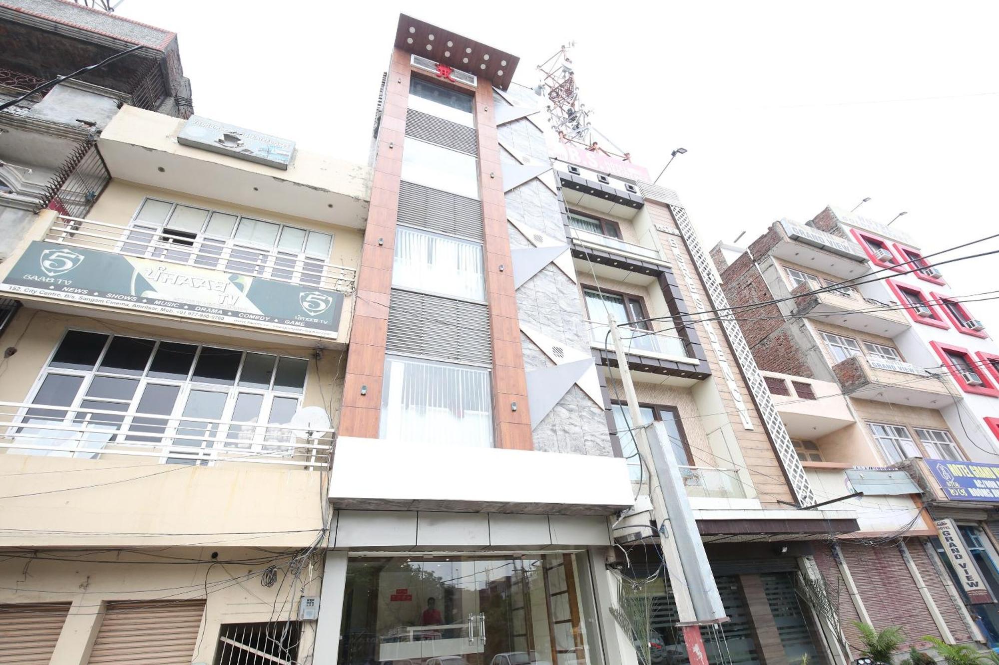 אמריצר Oyo 17307 Hotel Kings מראה חיצוני תמונה